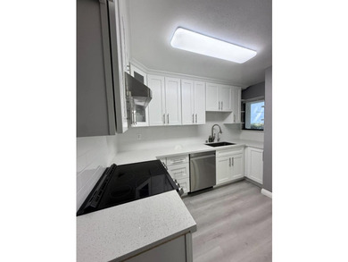 Comfortable and Beautifully Completely remodeled with fresh - photo 5