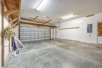 Motivated sellers welcome you to 6439 Longwood Drive in the - photo 38