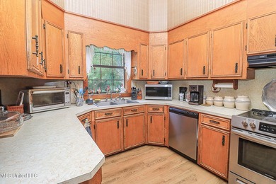 Escape to your own private retreat. This 3 bedroom 2 bathroom - photo 43