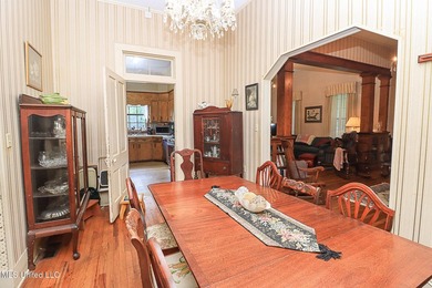 Escape to your own private retreat. This 3 bedroom 2 bathroom - photo 45