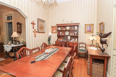 Escape to your own private retreat. This 3 bedroom 2 bathroom - photo 46