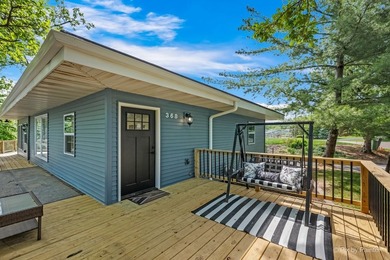 LAKEFRONT RETREAT WITH URBAN FLARE! Welcome to 368 Holiday Drive - photo 10