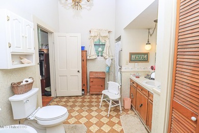 Escape to your own private retreat. This 3 bedroom 2 bathroom - photo 54