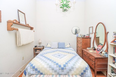Escape to your own private retreat. This 3 bedroom 2 bathroom - photo 59