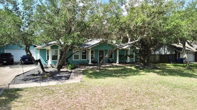 Beautiful 4 Bedroom, 2 bath home with exceptional outdoor living - photo 1