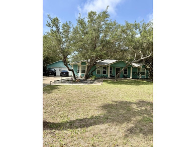 Beautiful 4 Bedroom, 2 bath home with exceptional outdoor living - photo 2