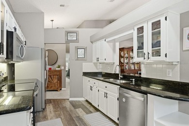 Welcome to this beautiful Palm Harbor pool home, offering over 1 - photo 19
