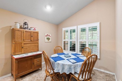 Now is your chance to own this beautifully maintained 2 bedroom - photo 9