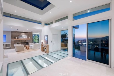 Perched high in the exclusive Temple Hills enclave of Laguna - photo 2