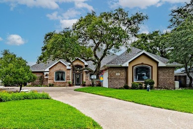 Rockport Country Club custom home offering exceptional space - photo 1