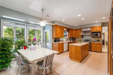 Richmondtown Luxury All-Brick Colonial Located in the - photo 21