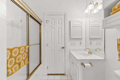 CHECK OUT THIS AMAZING UNIT on ARROWHEAD GOLF COURSE IN - photo 24