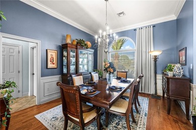 Luxury living in the gated golf course community of Masters - photo 8