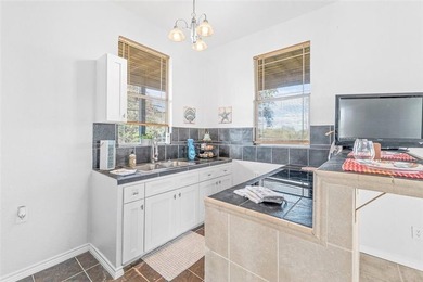 Coastal charm with flexible living space in the desirable - photo 8
