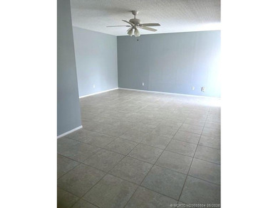 Beautifully tiled 2nd floor 2-bedroom 2-bath unfurnished condo - photo 6