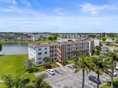 Lake Condo For Sale in Boca Raton, Florida