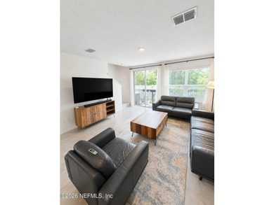 Light, bright and inviting! Built in 2022, this beautifully - photo 6