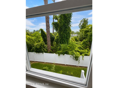 Light, bright and inviting! Built in 2022, this beautifully - photo 9