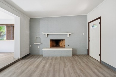 Don't miss out on this charming 2-bdrm,1 bath cottage - photo 6