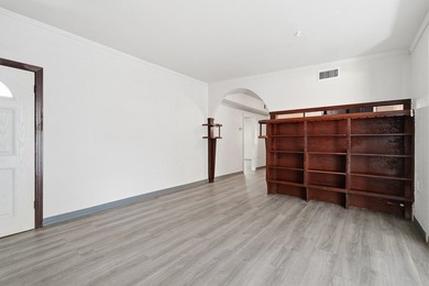 Don't miss out on this charming 2-bdrm,1 bath cottage - photo 9