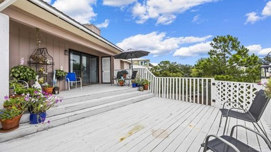This warm and welcoming Ono Island waterfront home in Orange - photo 11