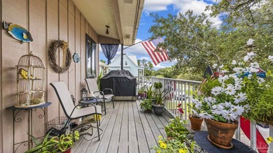 This warm and welcoming Ono Island waterfront home in Orange - photo 14
