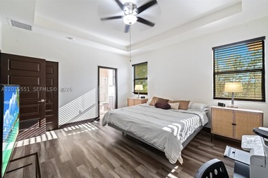 Discover this exquisite 3-bedroom, 2.5-bathroom residence - photo 21