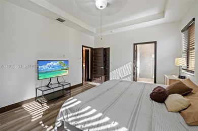 Discover this exquisite 3-bedroom, 2.5-bathroom residence - photo 23