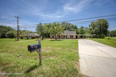 Move right in and start enjoying all that Ocean Springs has to - photo 2