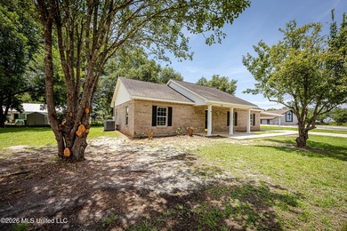 Move right in and start enjoying all that Ocean Springs has to - photo 3