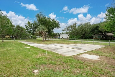 Located in the peaceful and well-established West Terrace - photo 6