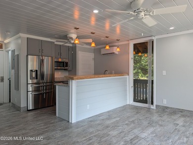 Great Getaway or Perfect for Maintenance-Free Living! Welcome to - photo 9