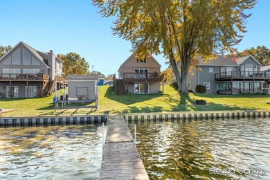 Indian Lake - Montcalm County Home For Sale in Howard City Michigan