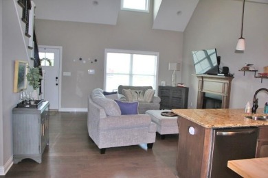 $29,900 HUGE PRICE DROP TO 610K! AMAZING YEAR-ROUND LAKE VIEWS! - photo 8