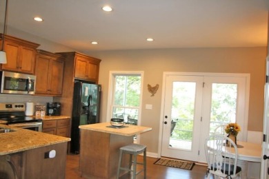$29,900 HUGE PRICE DROP TO 610K! AMAZING YEAR-ROUND LAKE VIEWS! - photo 10