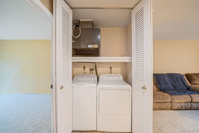 This beautifully maintained Greenbriar model is located in a - photo 13