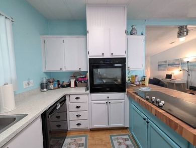 Brand new HVAC 2026! This wellkept 2 bedroom, 2 bath home has a - photo 9