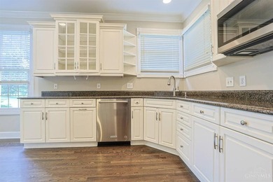Custom built brick & stone ranch on cul-de-sac in one of Mason's - photo 21