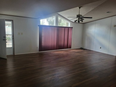 Additional listing photo 4