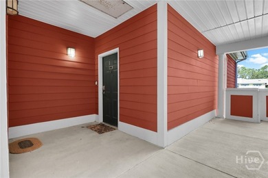 Beautifully maintained 2BR/2BA condo with newer HVAC in the - photo 2