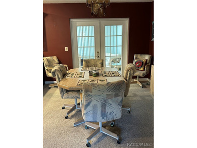 Crystal River Cutie! 2 BR/2 bath split floor plan with beautiful - photo 9