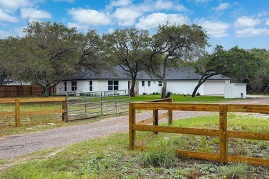 Beautiful remodel from the studs in! Farmhouse styling with 3 - photo 4