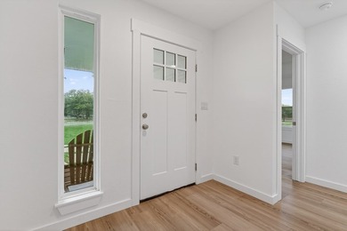 Beautiful remodel from the studs in! Farmhouse styling with 3 - photo 10
