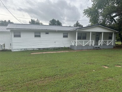 Lake Home For Sale in Scottsville, Kentucky