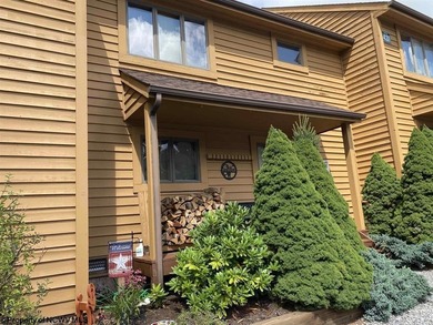 Charming and fully furnished 3-bedroom, 3-bath condo located in - photo 13