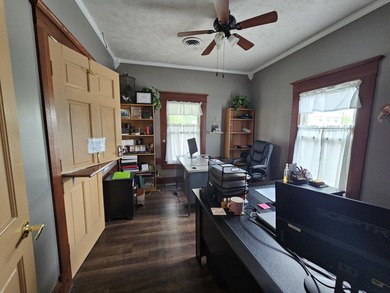 This is a very spacious office complex that can easily be made