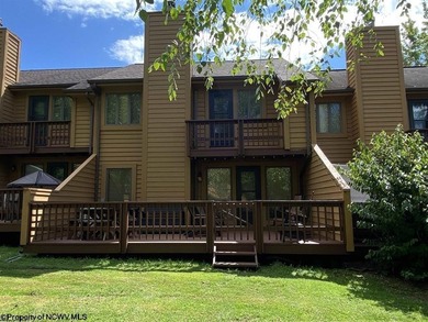 Charming and fully furnished 3-bedroom, 3-bath condo located in - photo 14