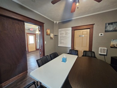 This is a very spacious office complex that can easily be made