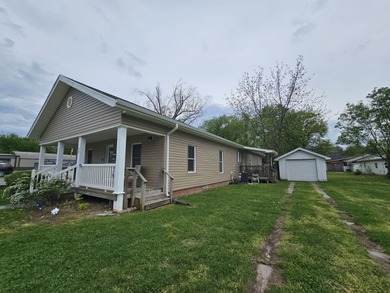 This is a very spacious office complex that can easily be made