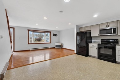Welcome to easy, low-maintenance living in the heart of - photo 5